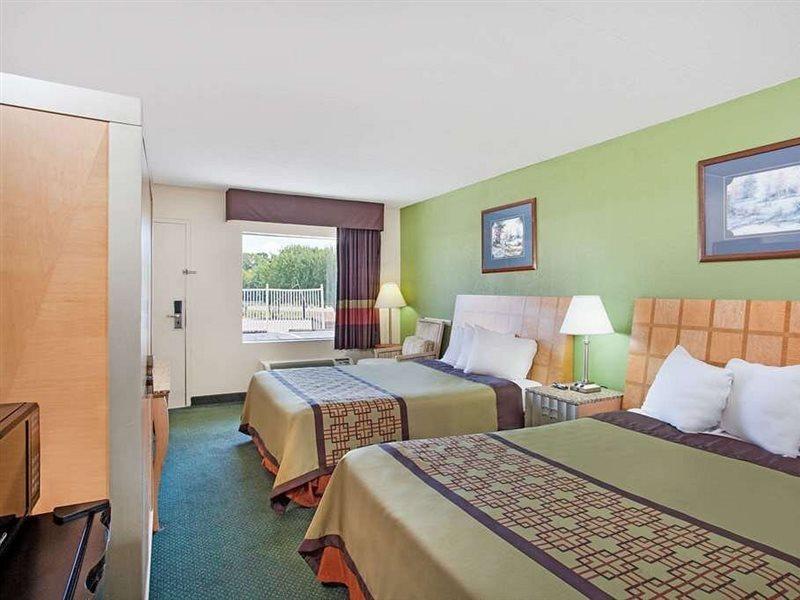 Days Inn By Wyndham Greeneville Экстерьер фото