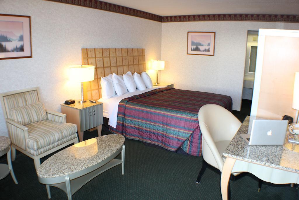 Days Inn By Wyndham Greeneville Номер фото