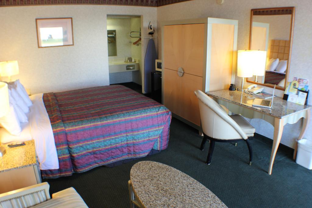 Days Inn By Wyndham Greeneville Номер фото